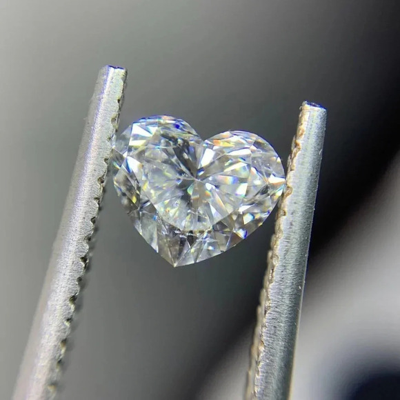 Sweet Pure CZ Cubic Twisted Lovely Diamonds Heart Rings for Women, MARR9071 - Picture 2 of 3